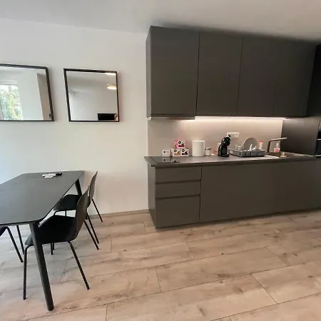 Eszter Apartman Apartment *