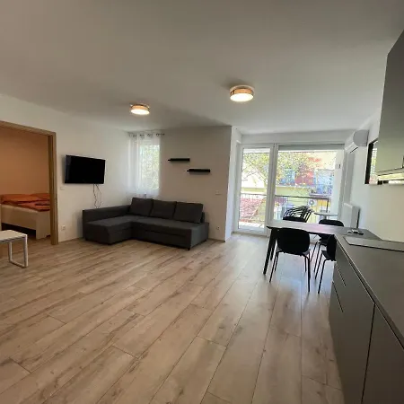 Lägenhet Eszter Apartman Siófok